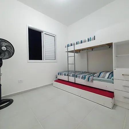 Apartamento novo , poucos metros da praia com WI FI-3